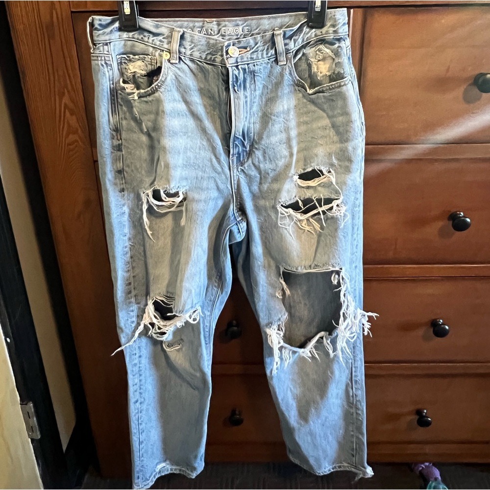 Size 10 American Eagle Mom Jeans